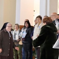 Triduo en honor a Nuestra Señora de Lourdes. Acto de entrega de medallas y emblemas.